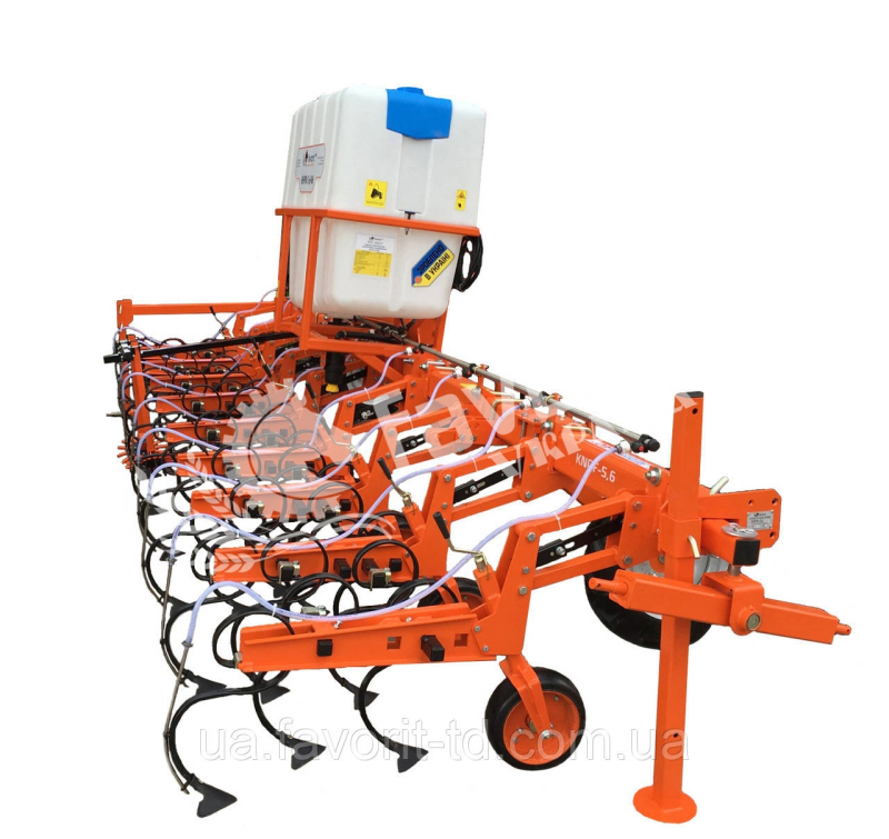 Photo - Nonius-5.6-06 Cultivator with liquid fertilizer application system NEW!